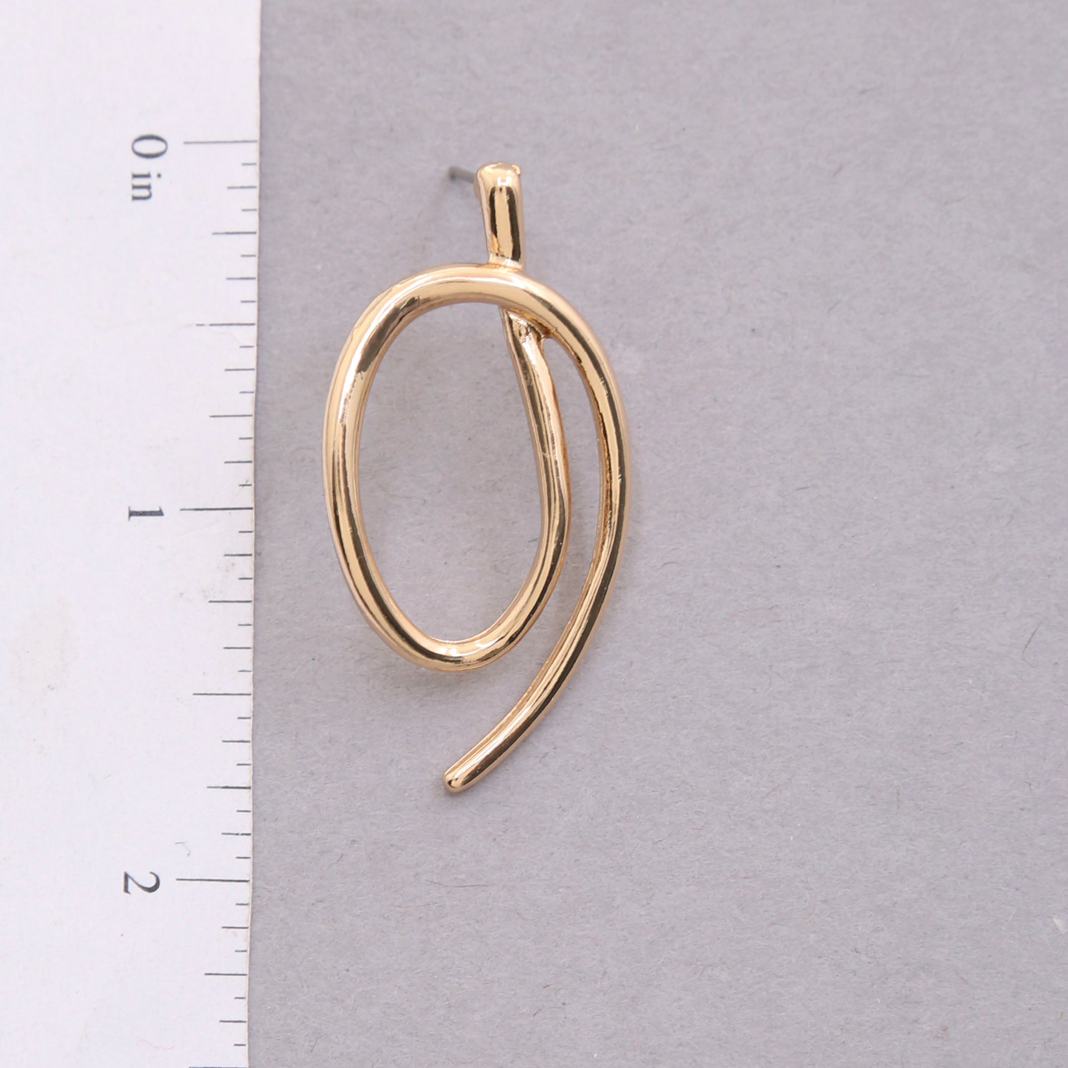 Aretes nudo