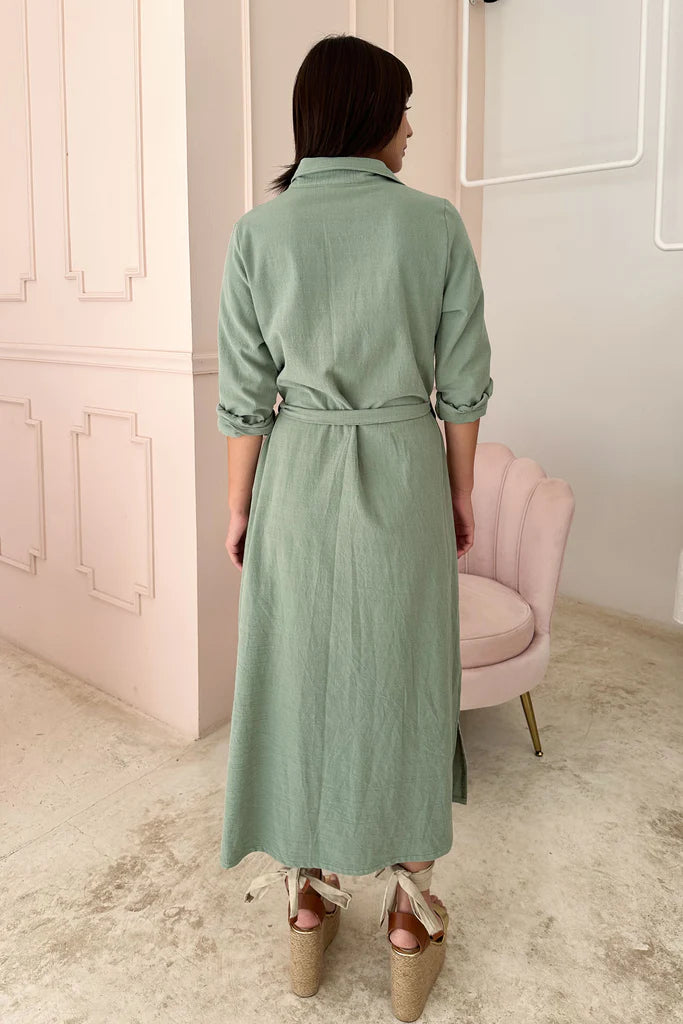 Vestido camisero con cinto