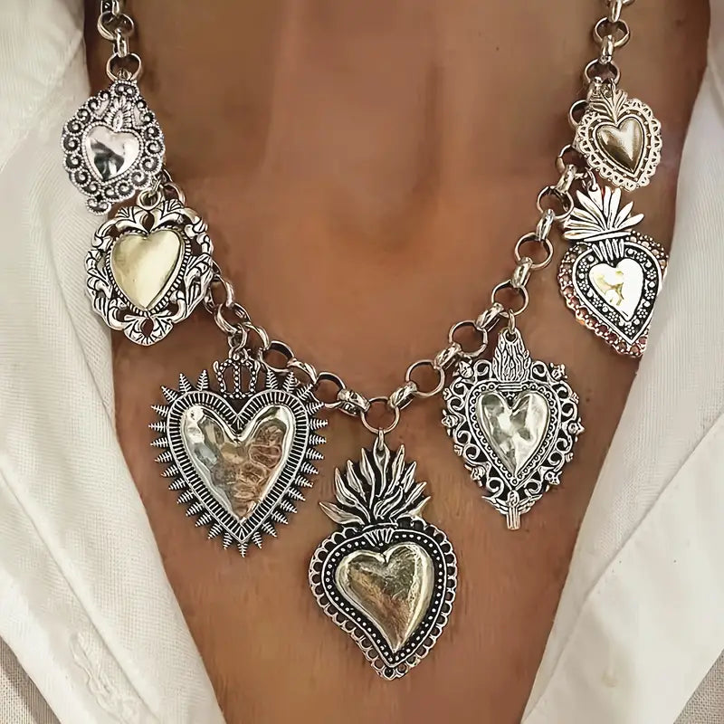 Collar de corazones