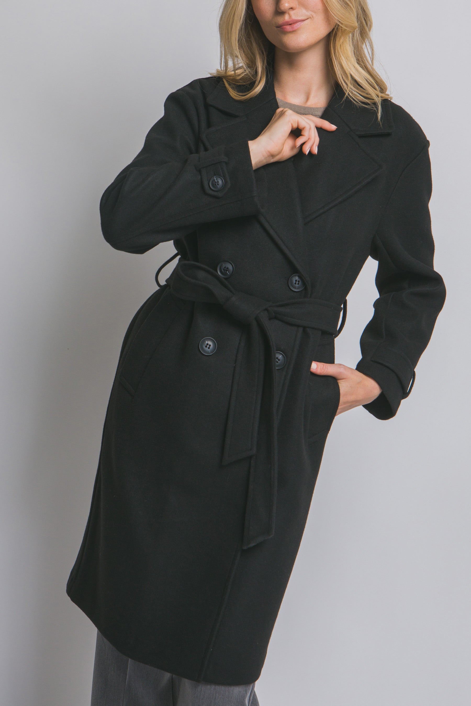 Abrigo largo con 4 botones