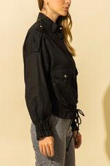 Chaqueta con bolsillos y cremallera