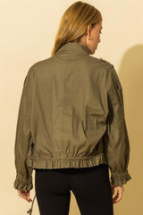 Chaqueta con bolsillos y cremallera