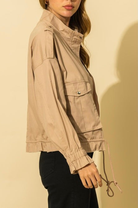 Chaqueta con bolsillos y cremallera